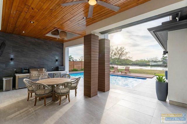 2 Palmer Court, Laguna Vista, TX 78578