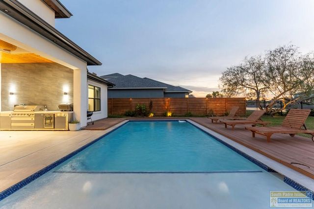 2 Palmer Court, Laguna Vista, TX 78578