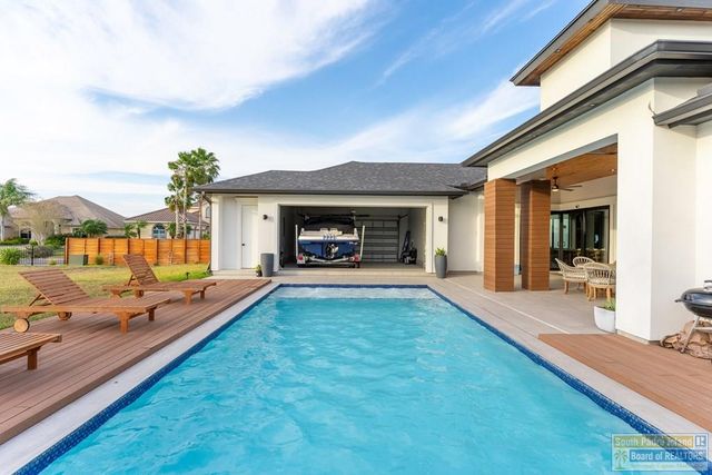 2 Palmer Court, Laguna Vista, TX 78578