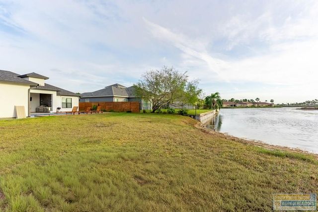2 Palmer Court, Laguna Vista, TX 78578