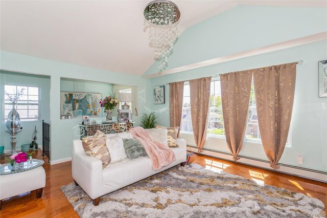 165 Wellesley Street, Hempstead, NY 11550