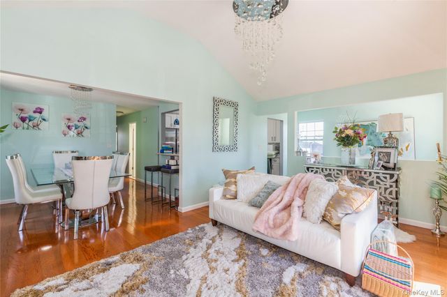 165 Wellesley Street, Hempstead, NY 11550