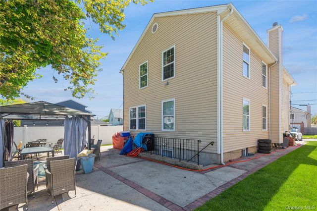 165 Wellesley Street, Hempstead, NY 11550