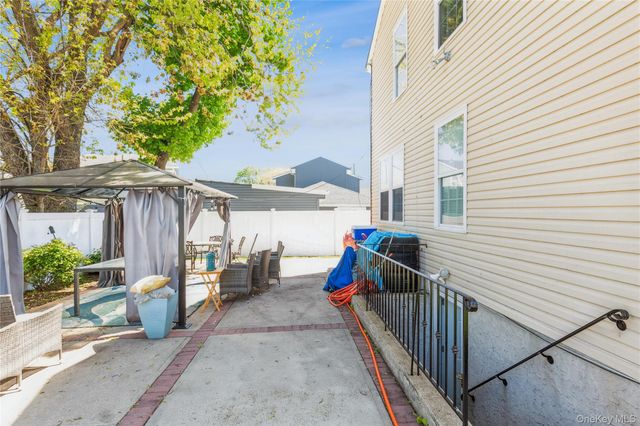 165 Wellesley Street, Hempstead, NY 11550