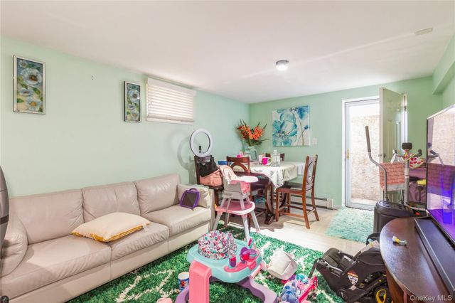 165 Wellesley Street, Hempstead, NY 11550