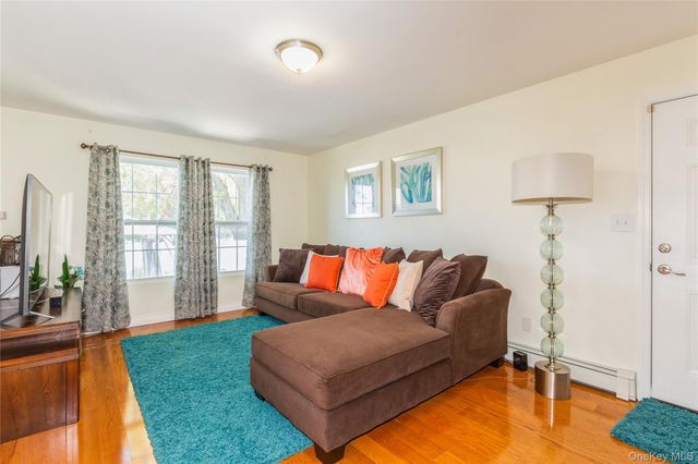 165 Wellesley Street, Hempstead, NY 11550