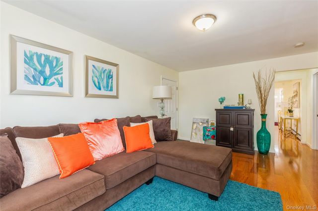 165 Wellesley Street, Hempstead, NY 11550