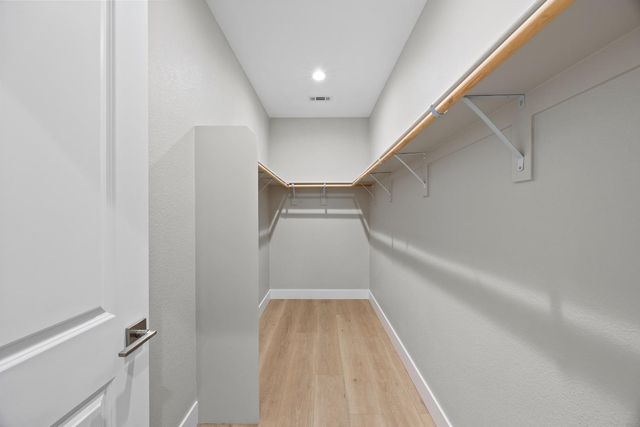 8296 Ghislaine Way, Antelope, CA 95843