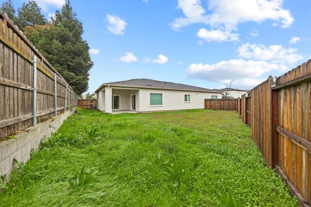 8296 Ghislaine Way, Antelope, CA 95843