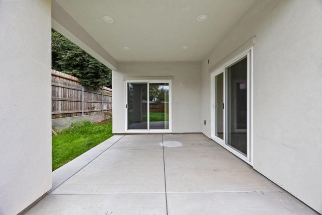 8296 Ghislaine Way, Antelope, CA 95843