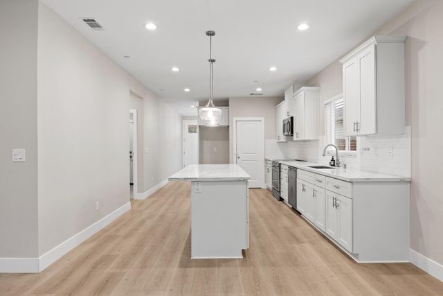 8296 Ghislaine Way, Antelope, CA 95843