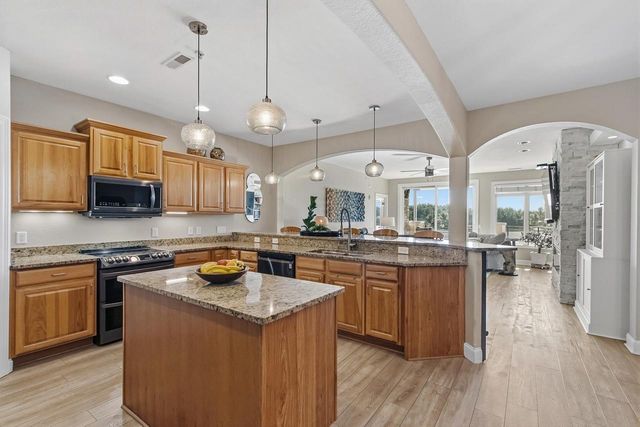 650 E HIAWATHA Drive #302, Wisconsin Dells, WI 53965