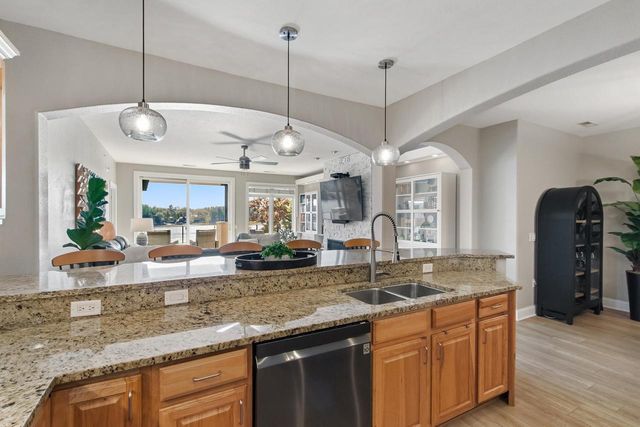 650 E HIAWATHA Drive #302, Wisconsin Dells, WI 53965