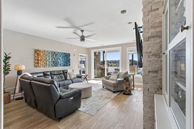 650 E HIAWATHA Drive #302, Wisconsin Dells, WI 53965