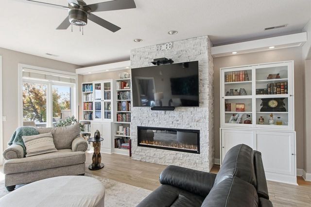 650 E HIAWATHA Drive #302, Wisconsin Dells, WI 53965