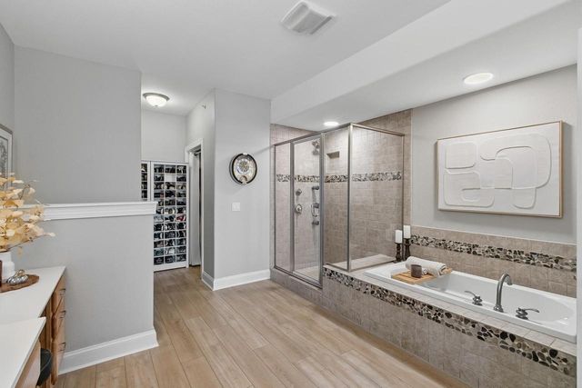 650 E HIAWATHA Drive #302, Wisconsin Dells, WI 53965