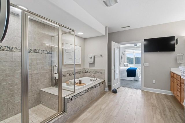 650 E HIAWATHA Drive #302, Wisconsin Dells, WI 53965