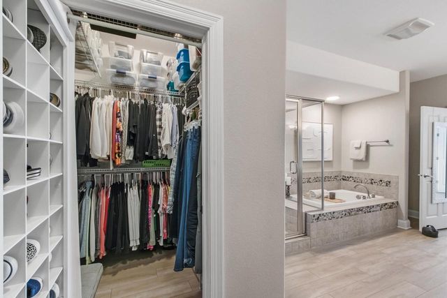 650 E HIAWATHA Drive #302, Wisconsin Dells, WI 53965