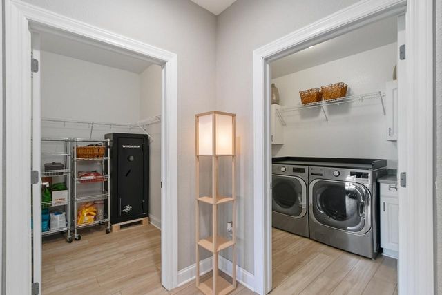 650 E HIAWATHA Drive #302, Wisconsin Dells, WI 53965