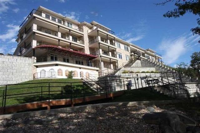 650 E HIAWATHA Drive #302, Wisconsin Dells, WI 53965