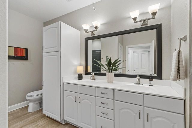 650 E HIAWATHA Drive #302, Wisconsin Dells, WI 53965