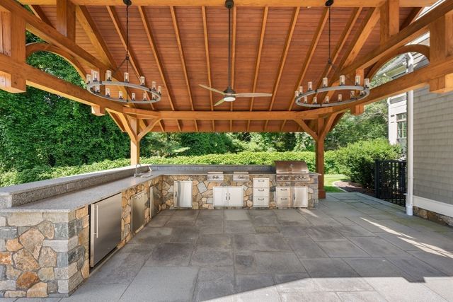 21 Westerly, Weston, MA 02493