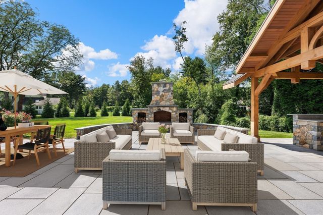 21 Westerly, Weston, MA 02493