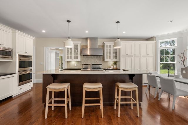 21 Westerly, Weston, MA 02493