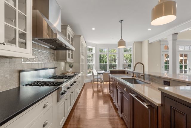 21 Westerly, Weston, MA 02493