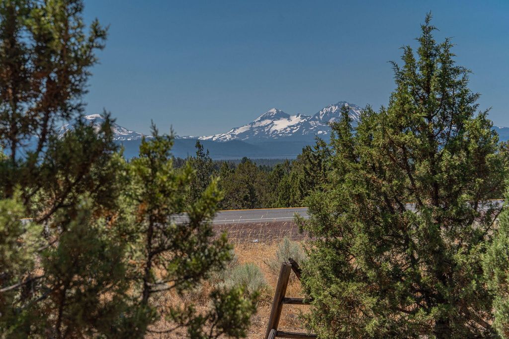 65600 Highway 20, Bend, OR 97703