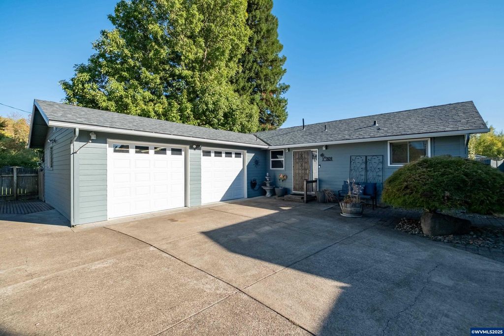 2624 Applegate St, Philomath, OR 97370