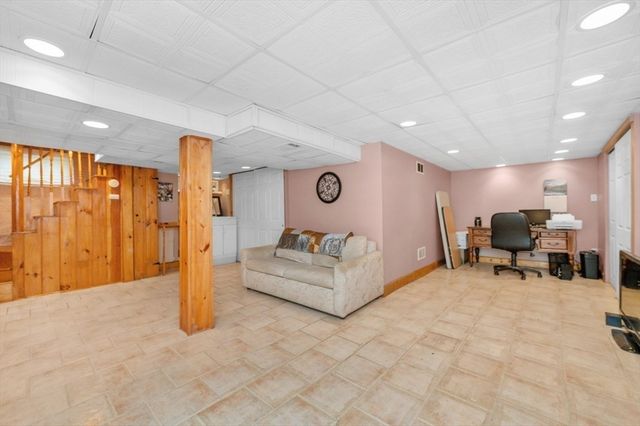 24 Sylvia Street, Lynn, MA 01904