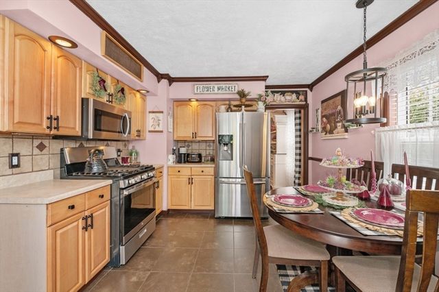 24 Sylvia Street, Lynn, MA 01904