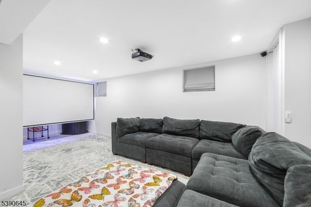 170 Clinton Pl, Newark City, NJ 07112