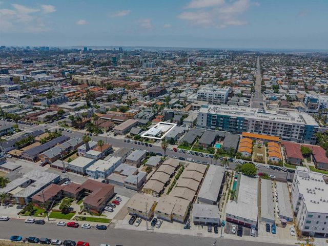 4454 Illinois Street, San Diego, CA 92116