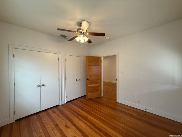 257 E Garza St, New Braunfels, TX 78130