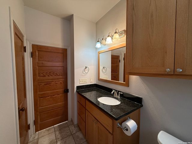 257 E Garza St, New Braunfels, TX 78130