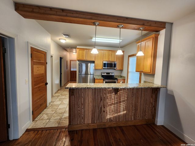 257 E Garza St, New Braunfels, TX 78130