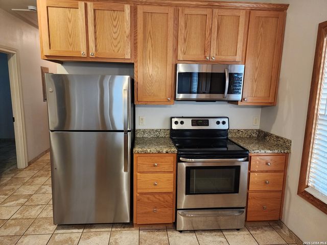 257 E Garza St, New Braunfels, TX 78130