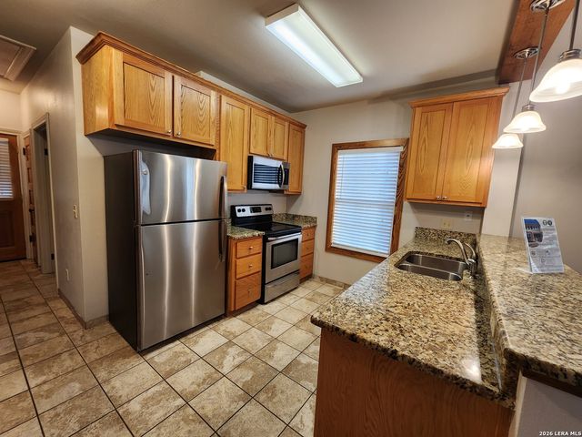 257 E Garza St, New Braunfels, TX 78130