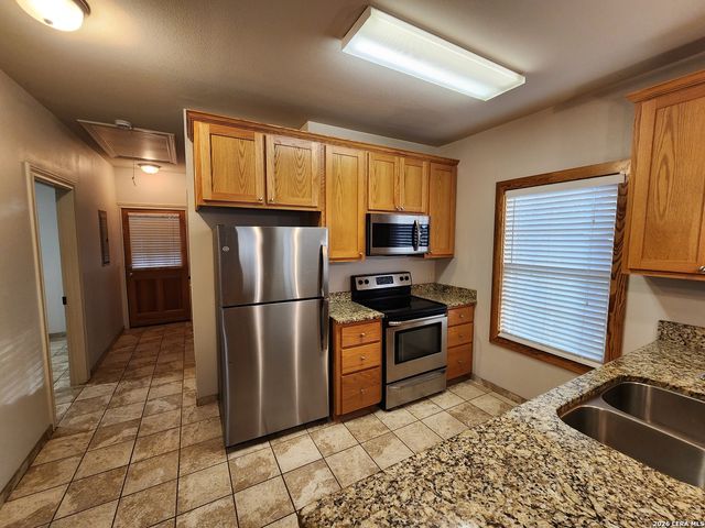 257 E Garza St, New Braunfels, TX 78130