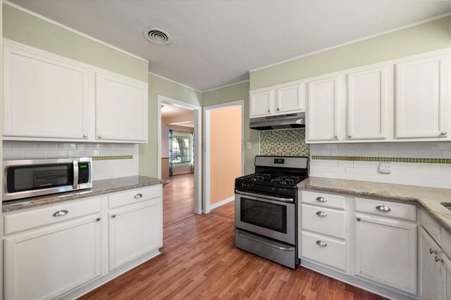 1124 W Tucker Boulevard, Arlington, TX 76013