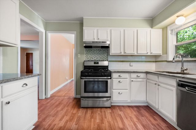 1124 W Tucker Boulevard, Arlington, TX 76013
