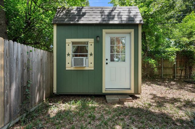 1124 W Tucker Boulevard, Arlington, TX 76013