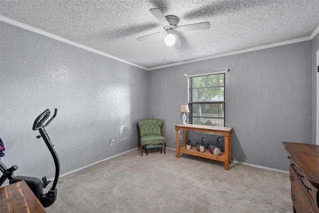 221 Crockett Lane, Hewitt, TX 76643