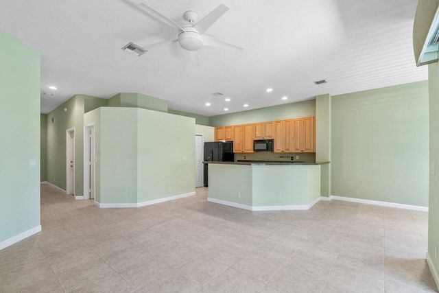 526 COMMONS Drive, Palm Beach Gardens, FL 33418