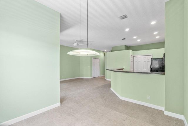 526 COMMONS Drive, Palm Beach Gardens, FL 33418