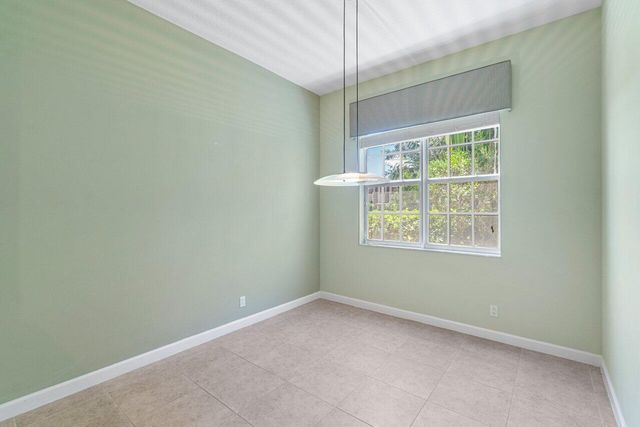 526 COMMONS Drive, Palm Beach Gardens, FL 33418