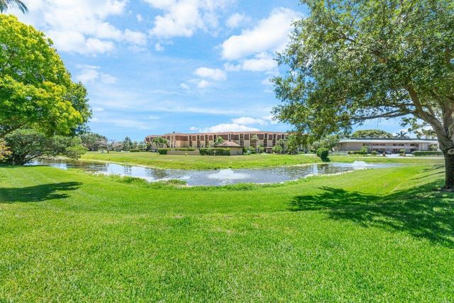 526 COMMONS Drive, Palm Beach Gardens, FL 33418