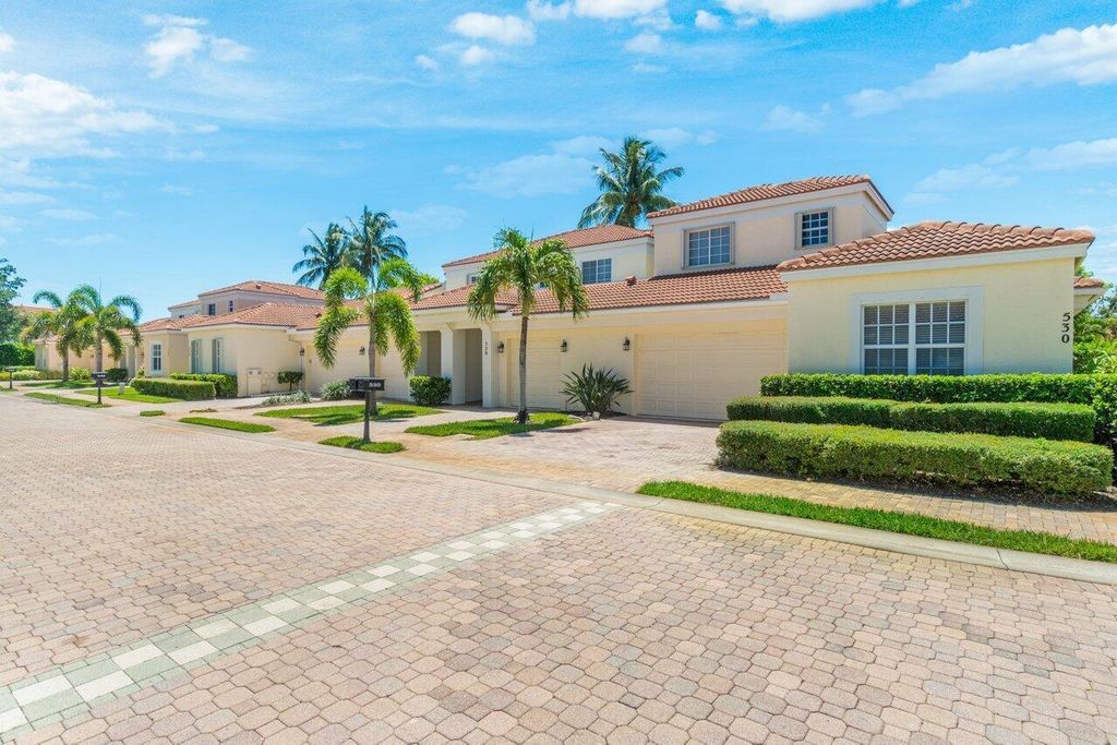 526 COMMONS Drive, Palm Beach Gardens, FL 33418